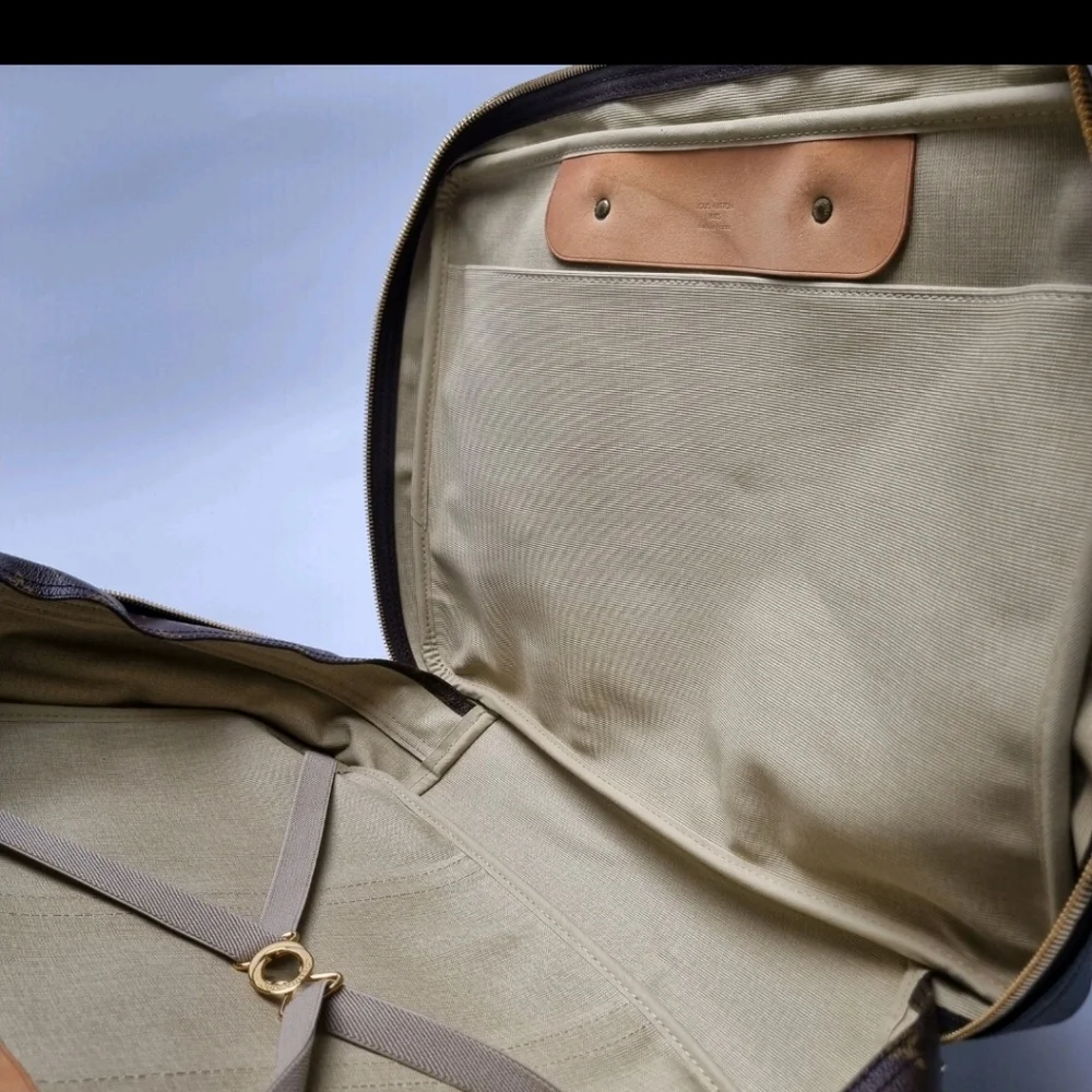 Louis Vuitton style unisex lv